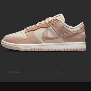 NWT‼️ Nike Dunk Low Sanddrift